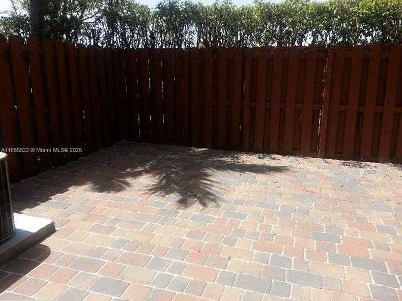 Small Image of 8478 SOUTH WEST 166TH PL, Miami Number 16