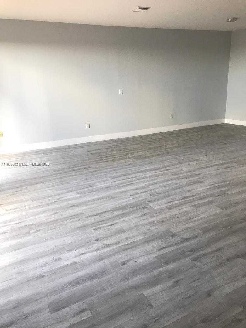 Small Image of 8478 SOUTH WEST 166TH PL, Miami Number 5