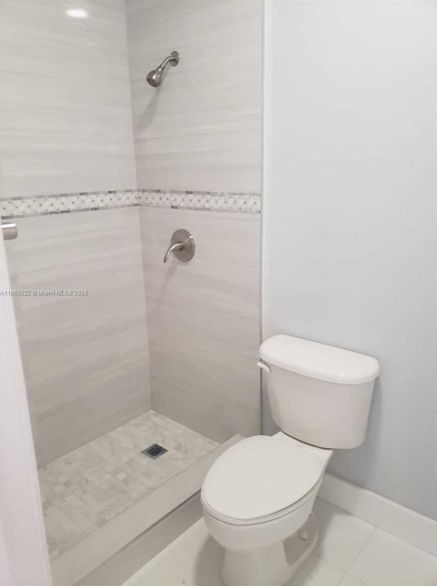 Small Image of 8478 SOUTH WEST 166TH PL, Miami Number 9
