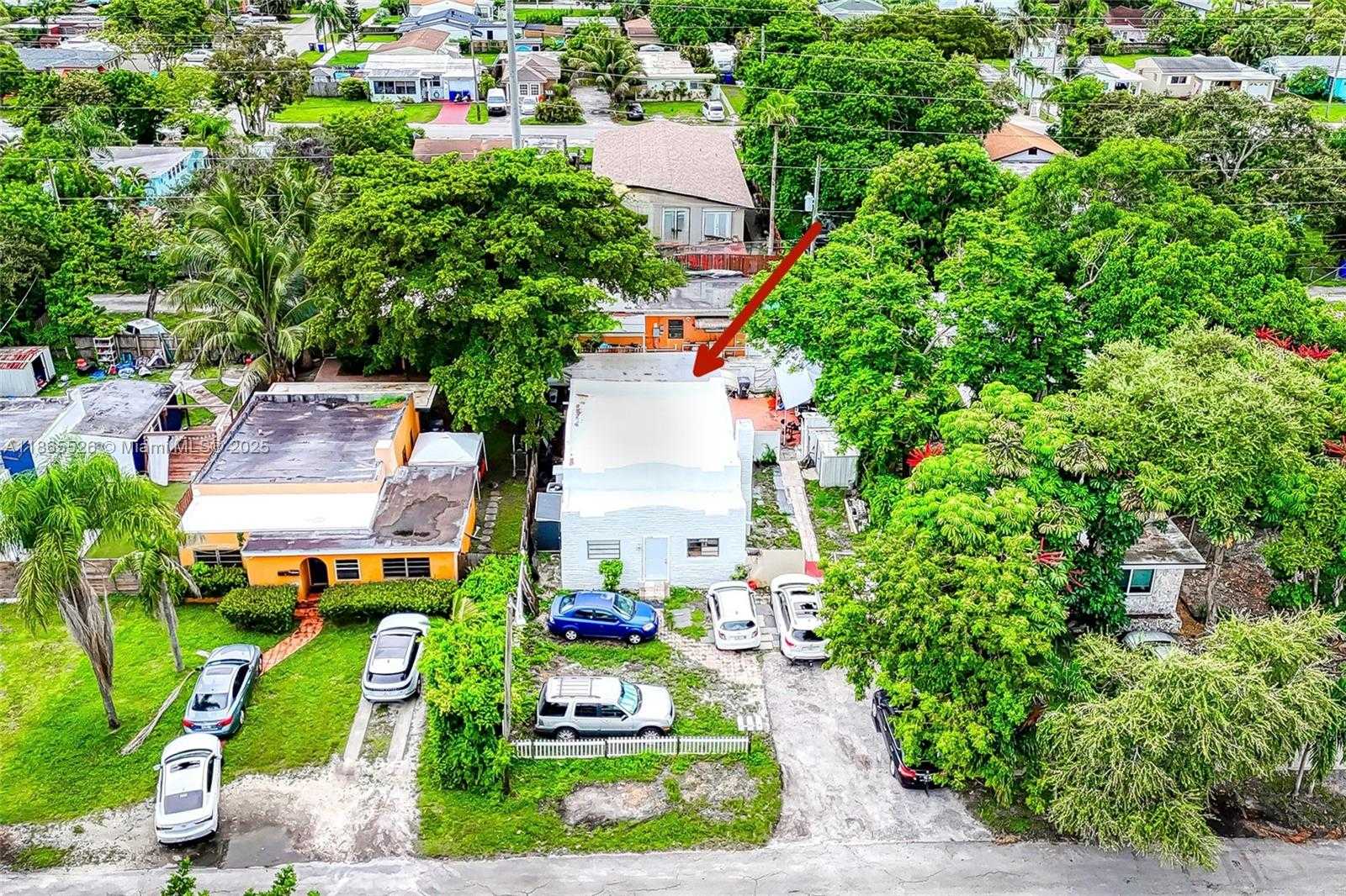 Small Image of 2516 CLEVELAND ST #B, Hollywood Number 19