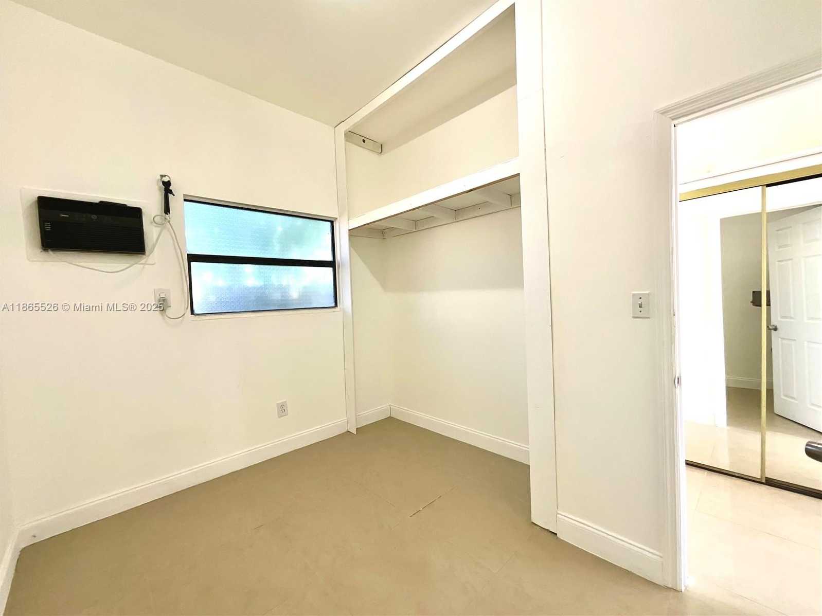 Small Image of 2516 CLEVELAND ST #B, Hollywood Number 30