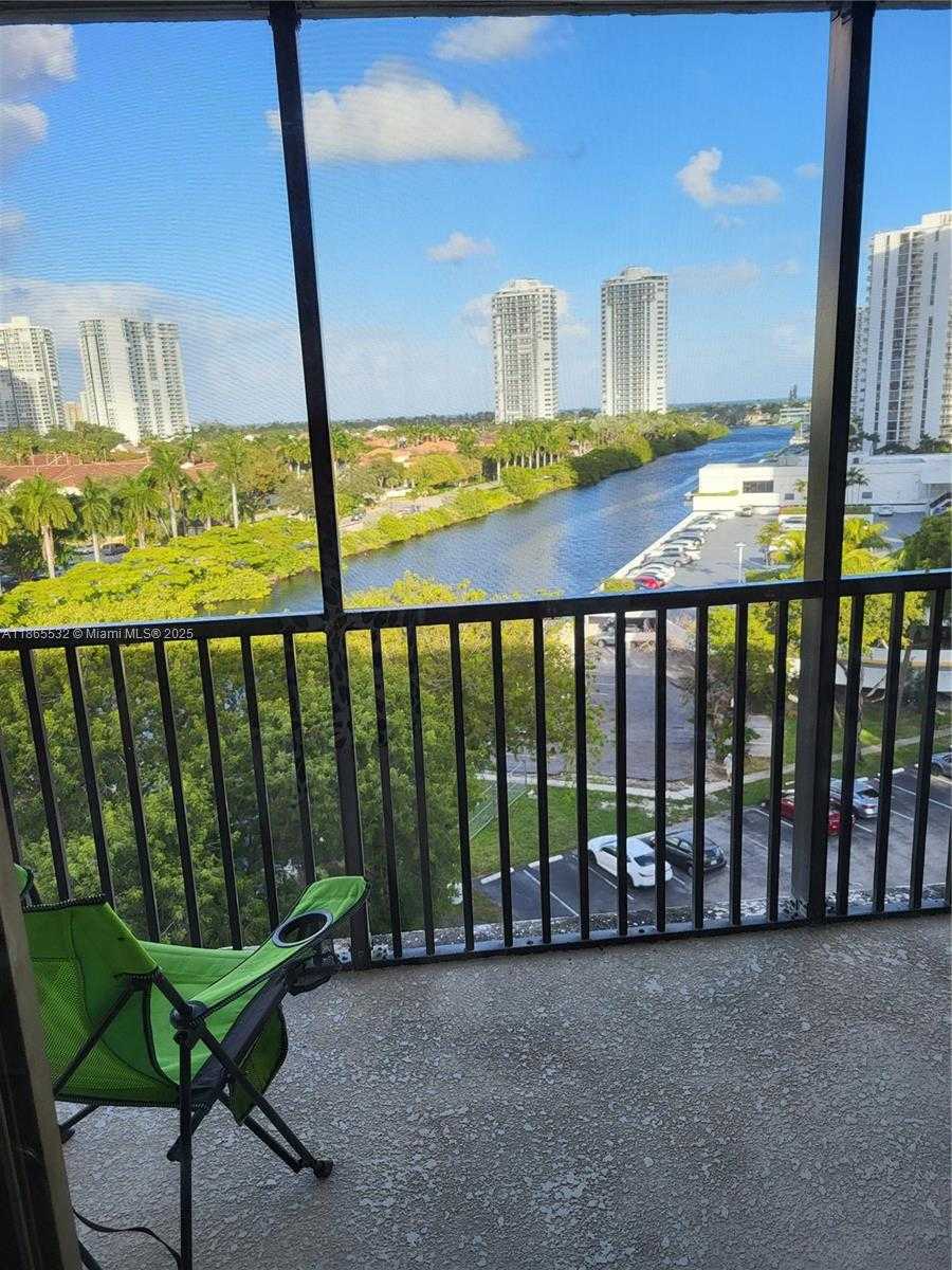 Small Image of 3475 NORTH COUNTRY CLUB DR #817, Aventura Number 4