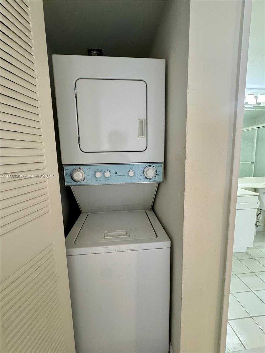 Small Image of 3300 NORTH EAST 191ST ST #1106, Aventura Number 11