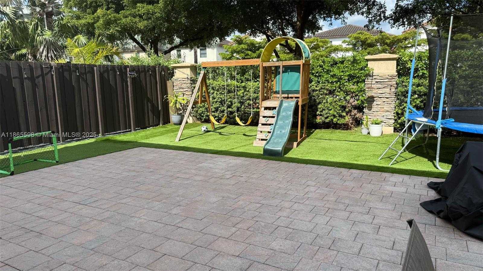 Small Image of 8660 NORTH WEST 101ST PL #8660, Doral Number 6