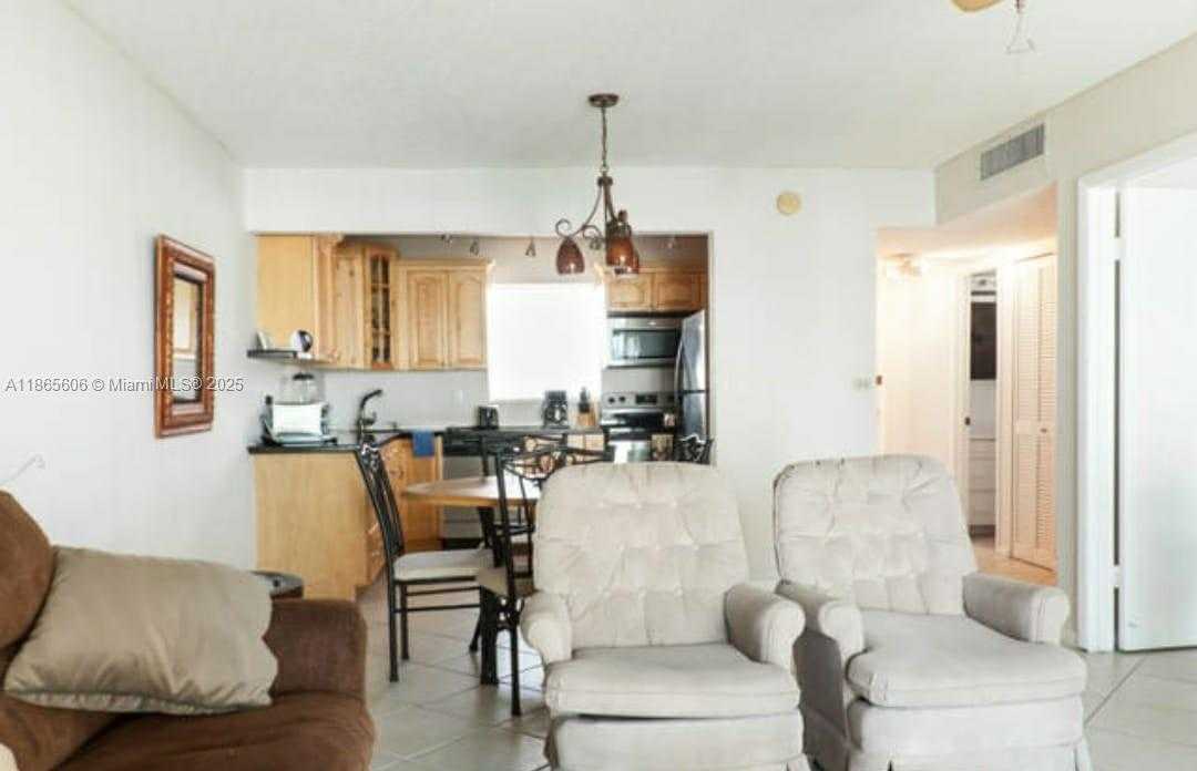 Small Image of 201 178TH DR #520, Sunny Isles Beach Number 4