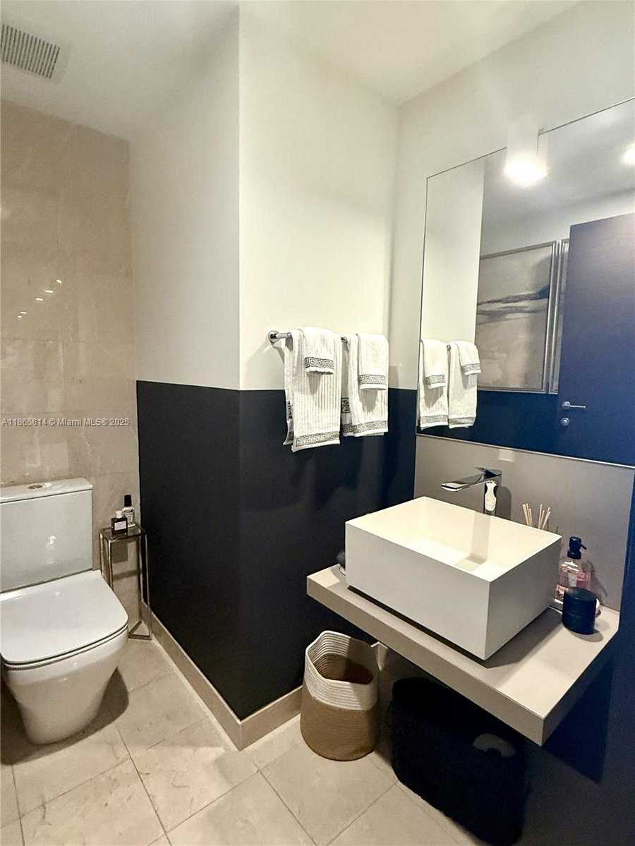Small Image of 1000 BRICKELL PLZ #4803, Miami Number 10