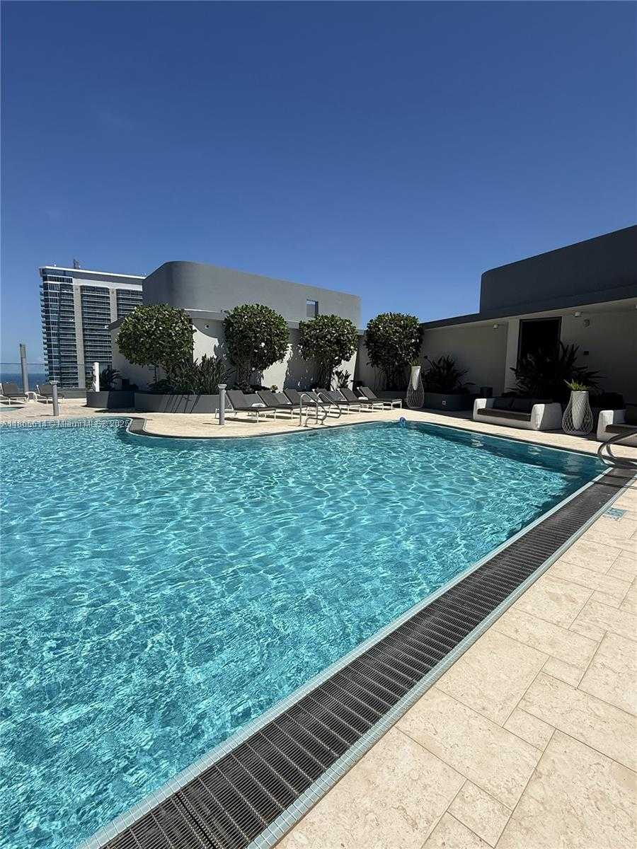 Small Image of 1000 BRICKELL PLZ #4803, Miami Number 19