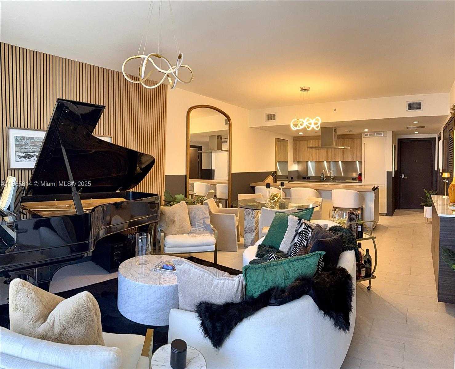 Small Image of 1000 BRICKELL PLZ #4803, Miami Number 2