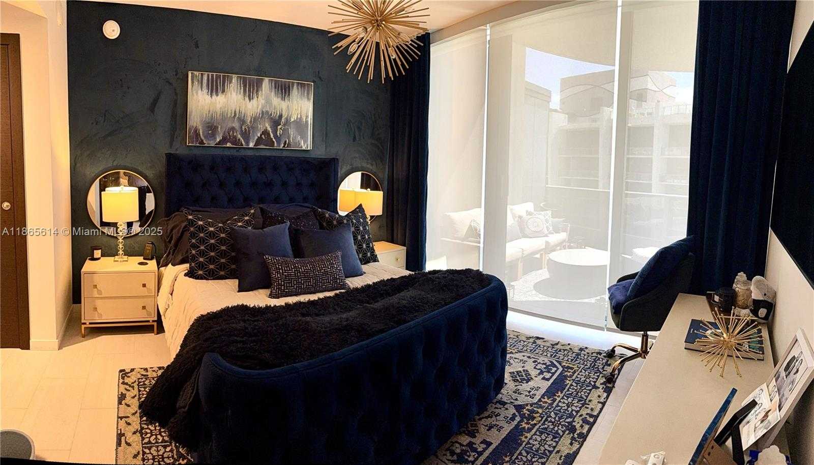 Small Image of 1000 BRICKELL PLZ #4803, Miami Number 8