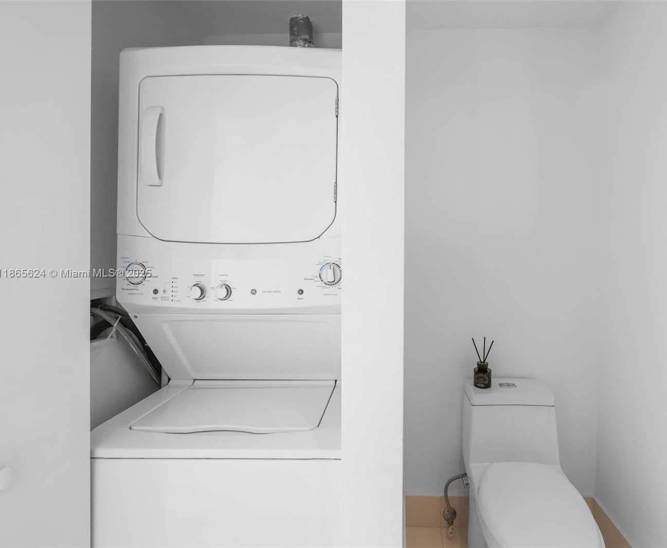 Small Image of 650 NORTH EAST 32ND ST #1708, Miami Number 31