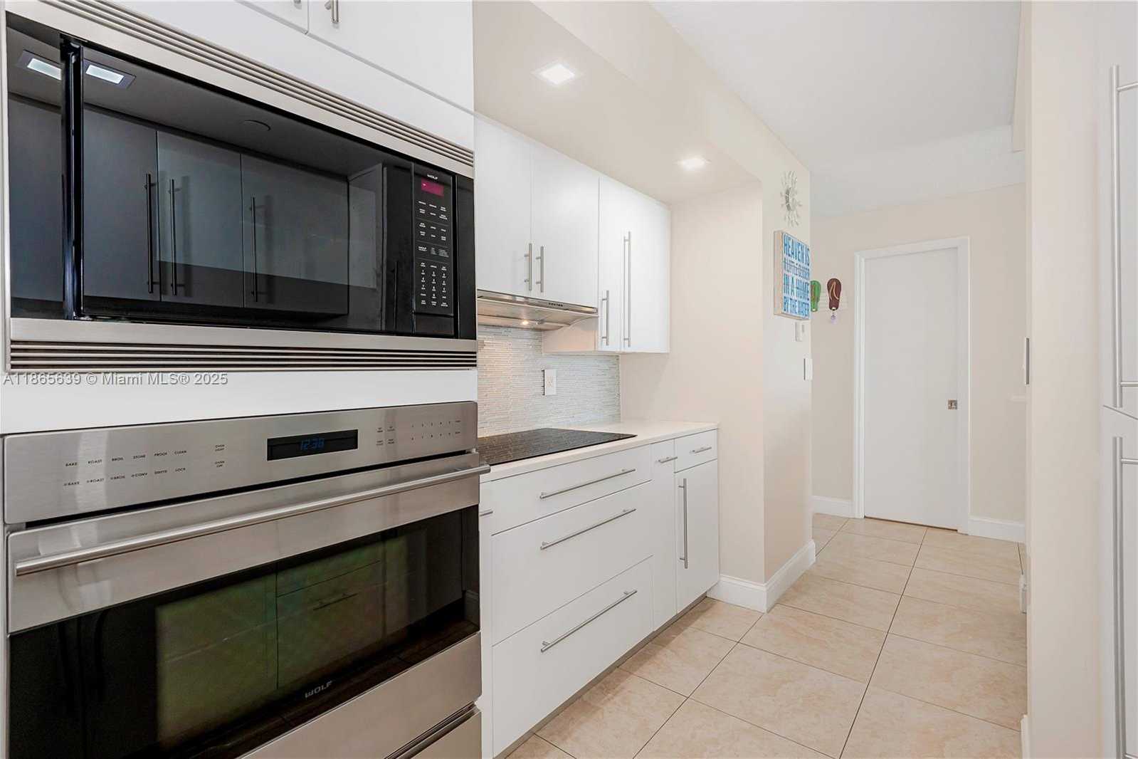 Small Image of 6917 COLLINS AVE #511, Miami Beach Number 7