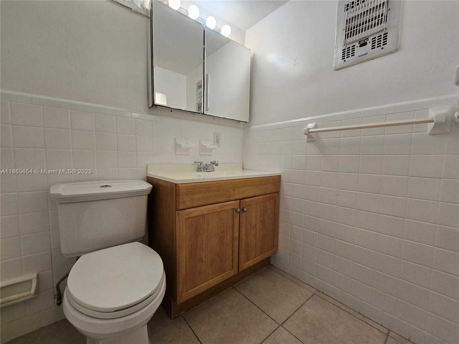 Small Image of 441 COLLINS AVE #5, Miami Beach Number 10