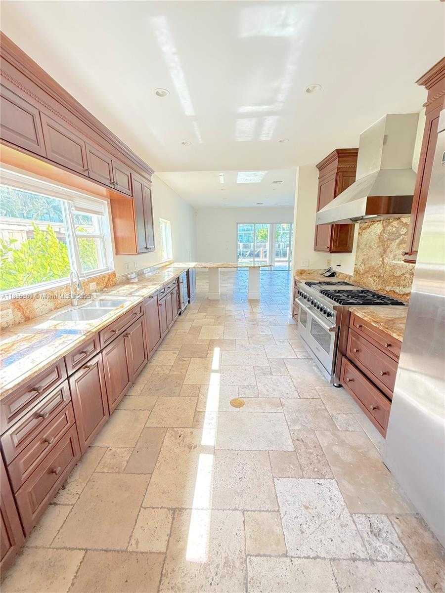 Small Image of 1420 WEST 21ST ST, Miami Beach Number 10