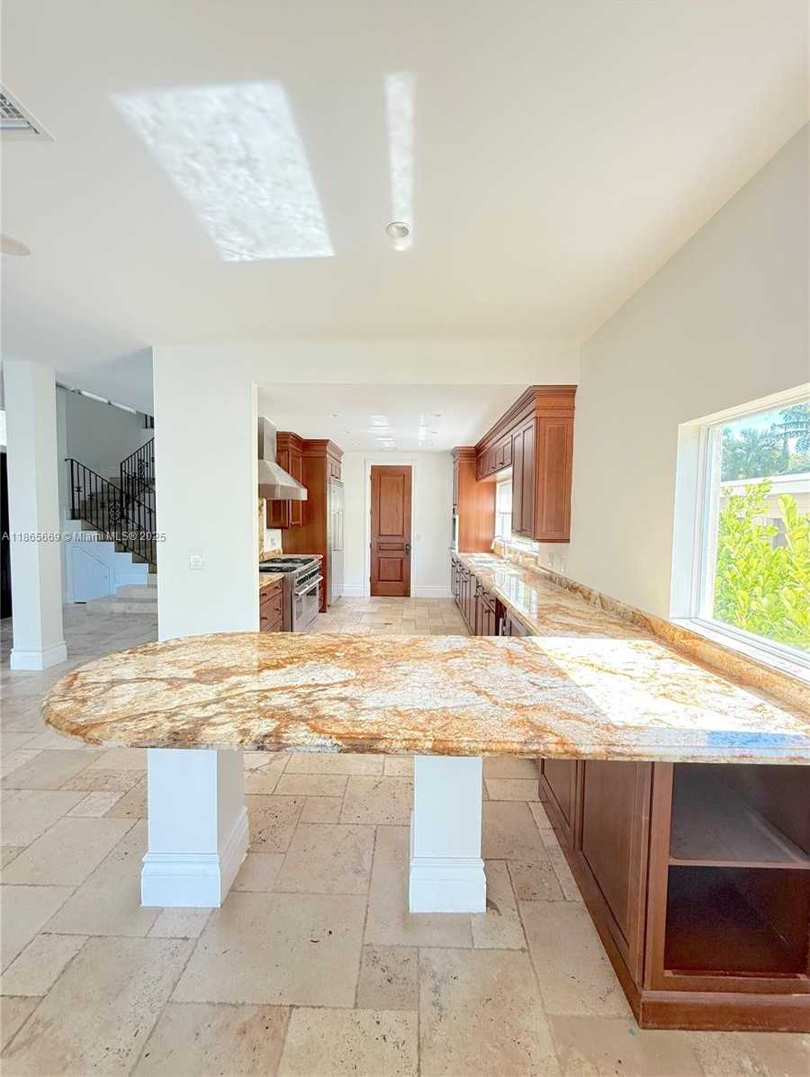 Small Image of 1420 WEST 21ST ST, Miami Beach Number 11
