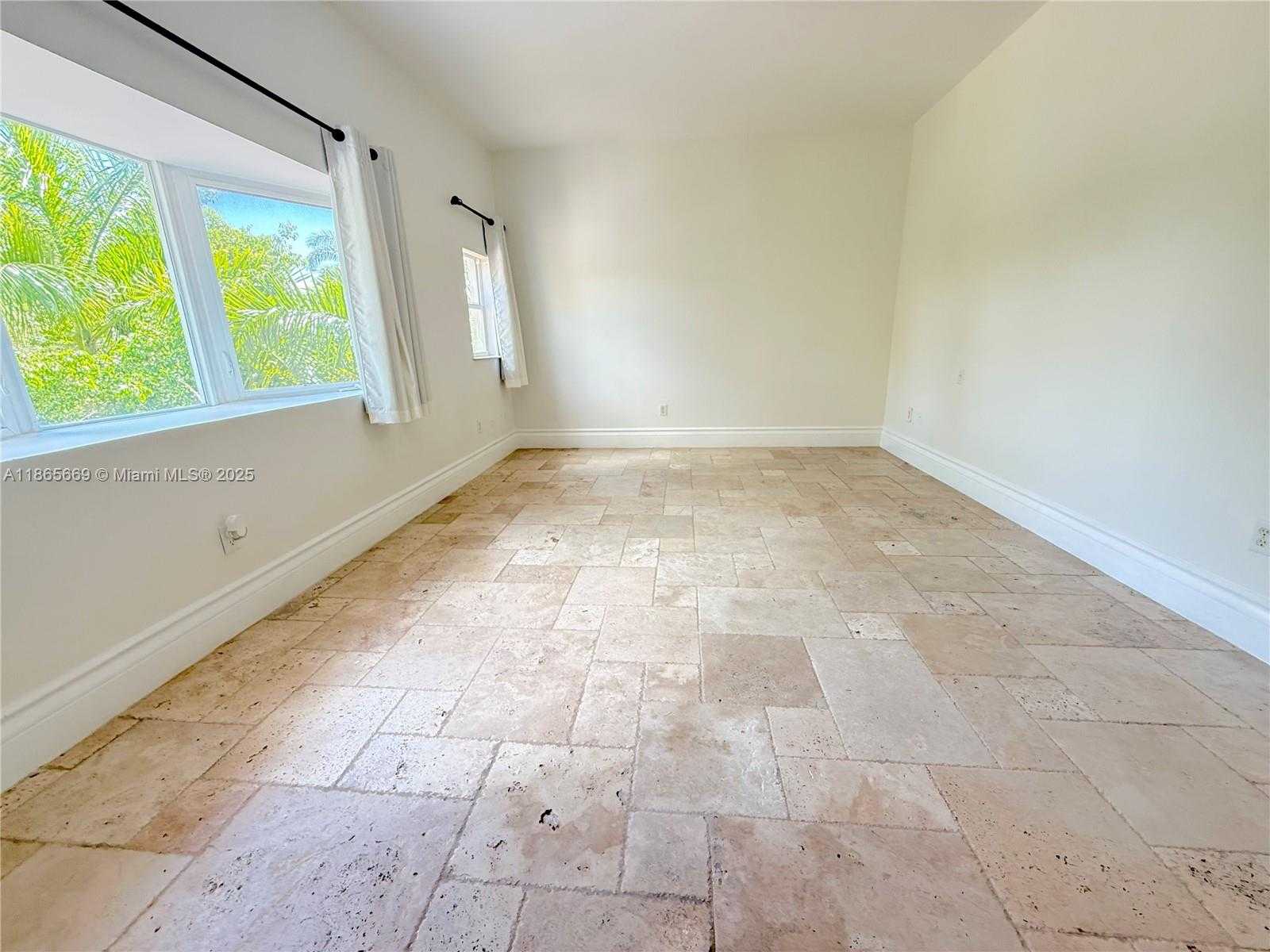 Small Image of 1420 WEST 21ST ST, Miami Beach Number 19