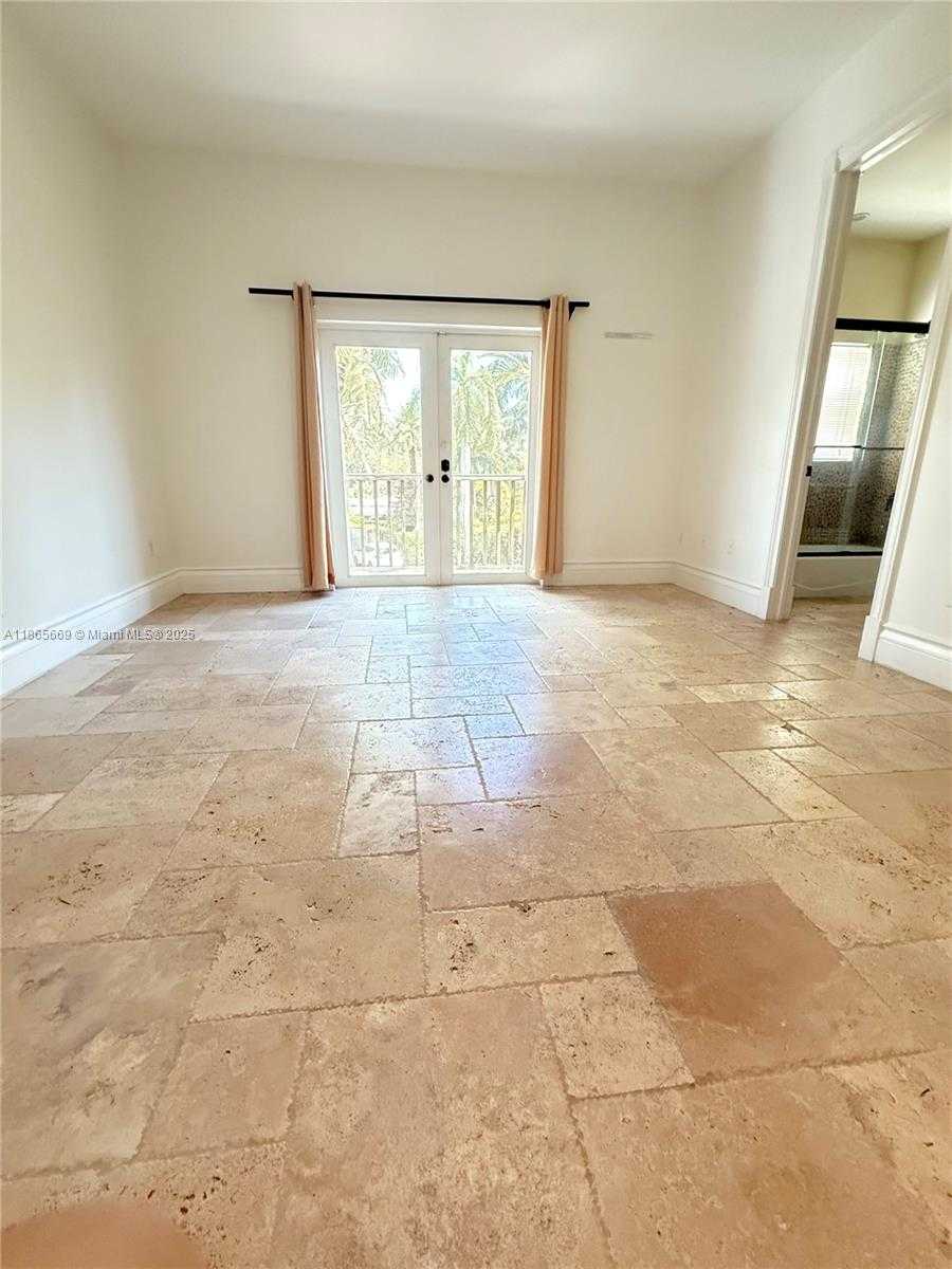 Small Image of 1420 WEST 21ST ST, Miami Beach Number 22