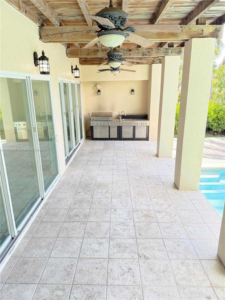 Small Image of 1420 WEST 21ST ST, Miami Beach Number 5