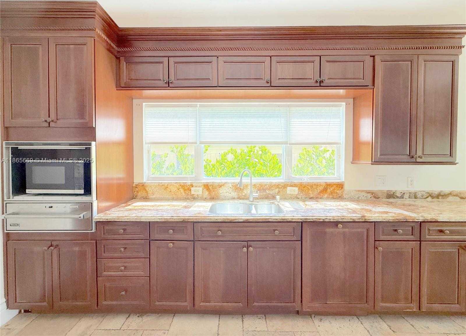Small Image of 1420 WEST 21ST ST, Miami Beach Number 9