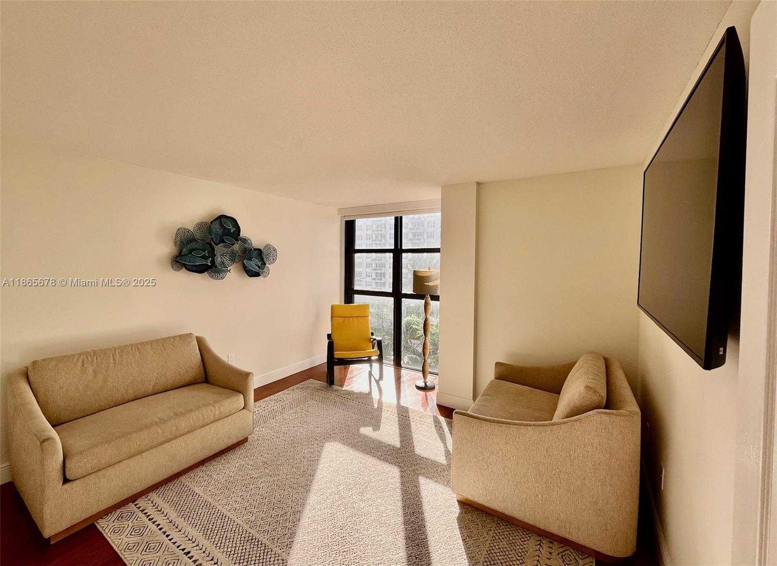 Small Image of 5757 COLLINS AVE #602, Miami Beach Number 11