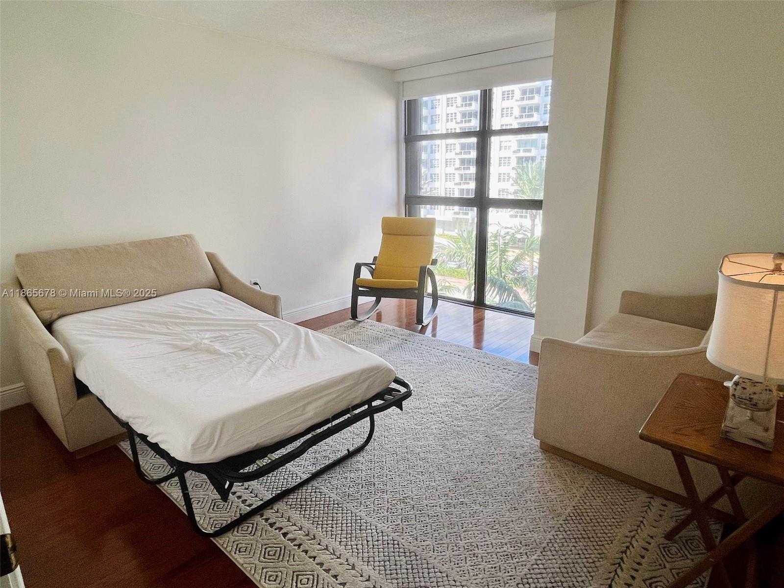 Small Image of 5757 COLLINS AVE #602, Miami Beach Number 12