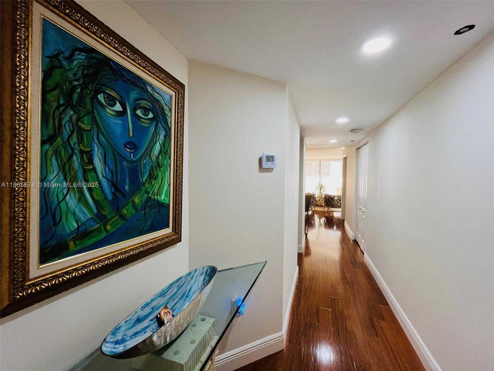 Small Image of 5757 COLLINS AVE #602, Miami Beach Number 14
