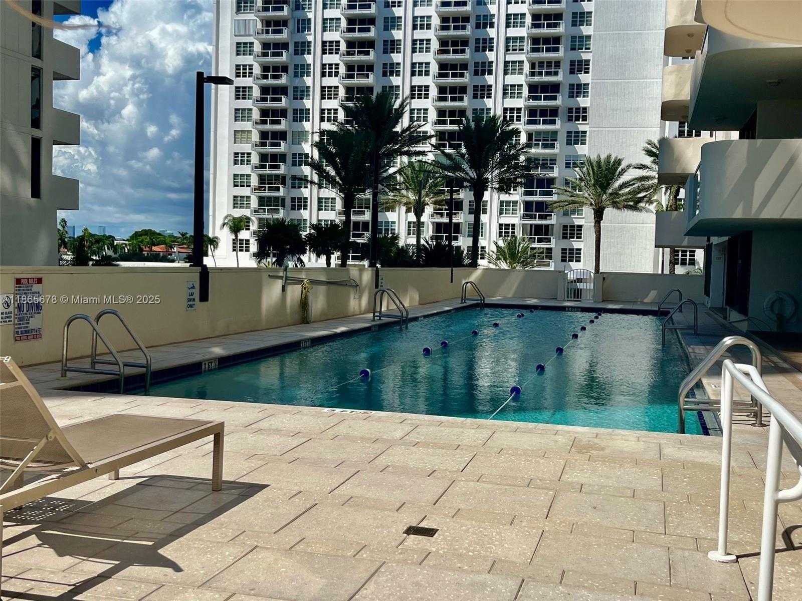 Small Image of 5757 COLLINS AVE #602, Miami Beach Number 20