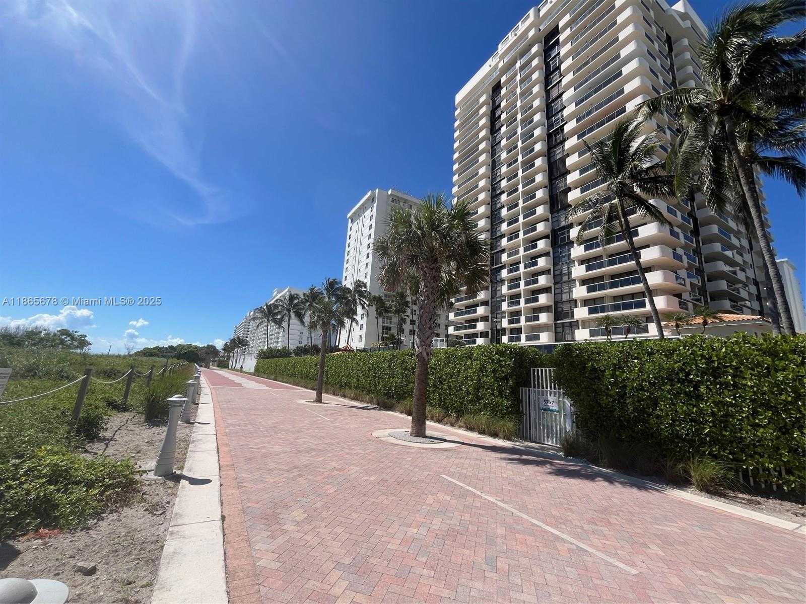 Small Image of 5757 COLLINS AVE #602, Miami Beach Number 22