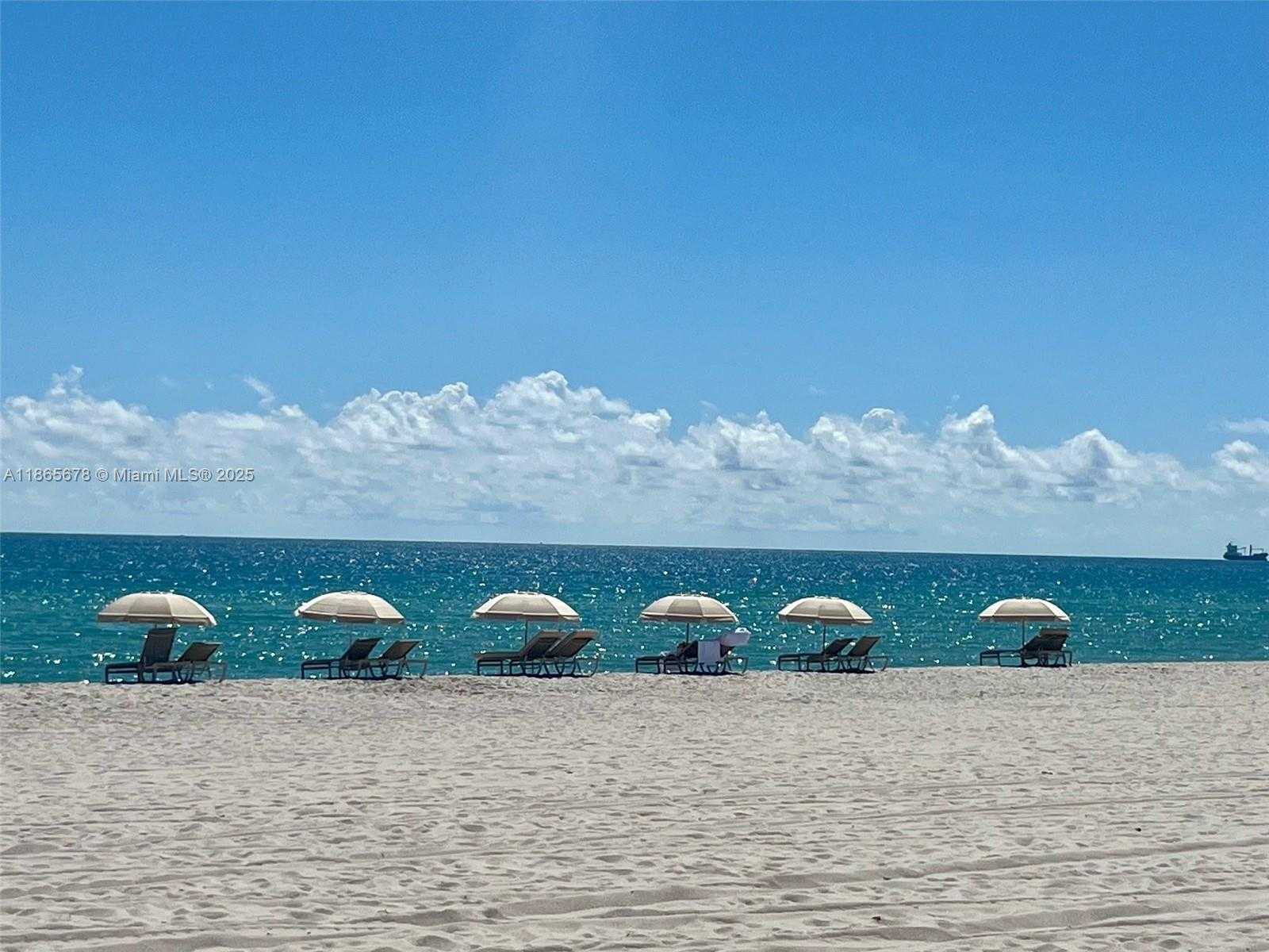 Small Image of 5757 COLLINS AVE #602, Miami Beach Number 25