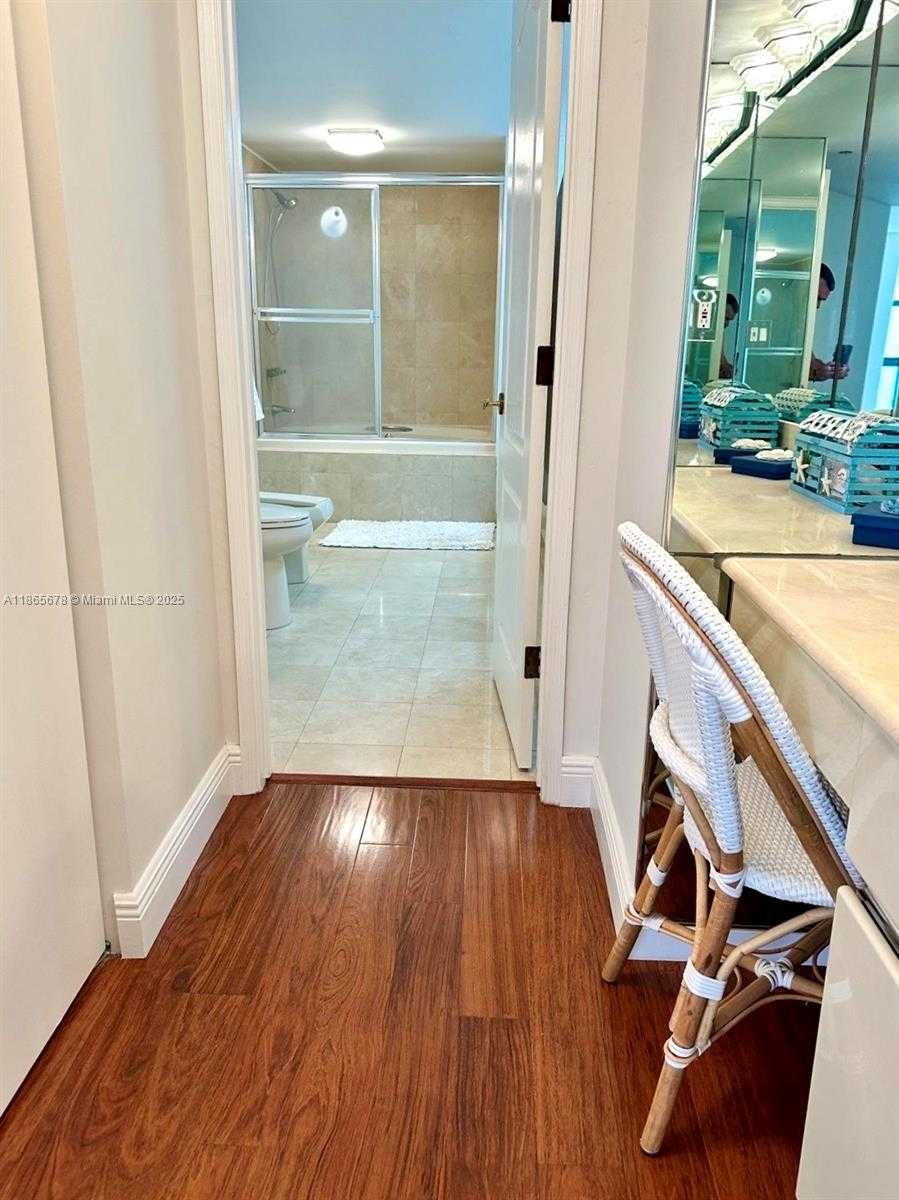 Small Image of 5757 COLLINS AVE #602, Miami Beach Number 9