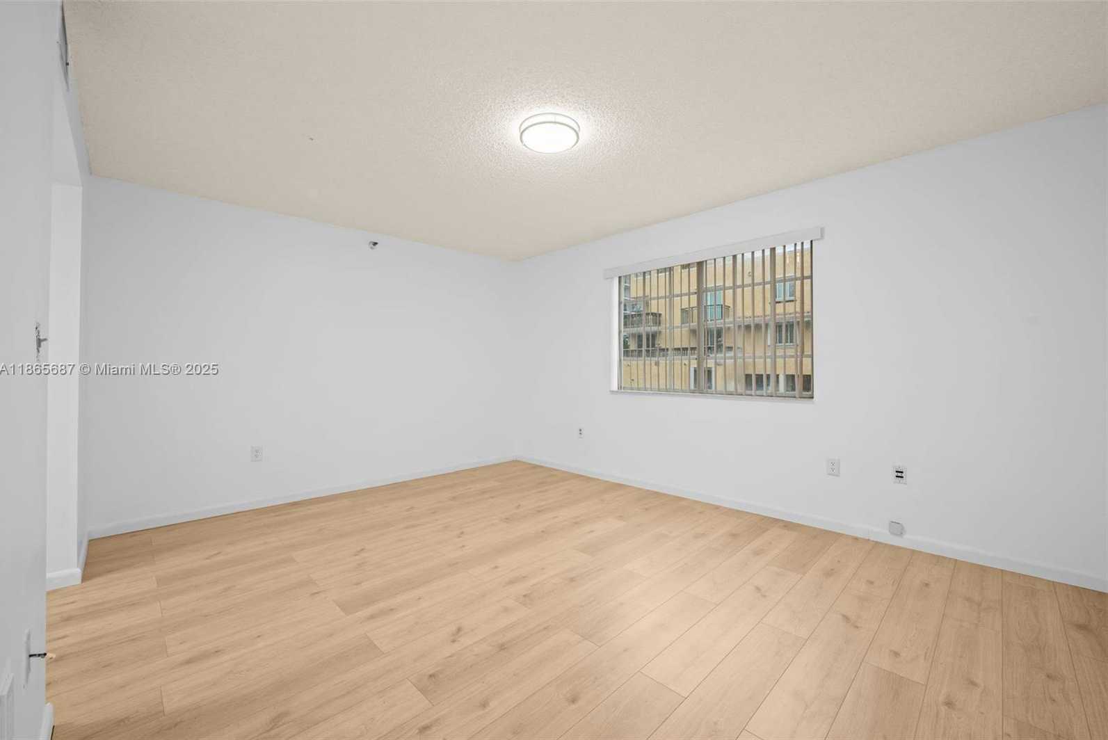 Small Image of 8900 COLLINS AVE #203, Surfside Number 17