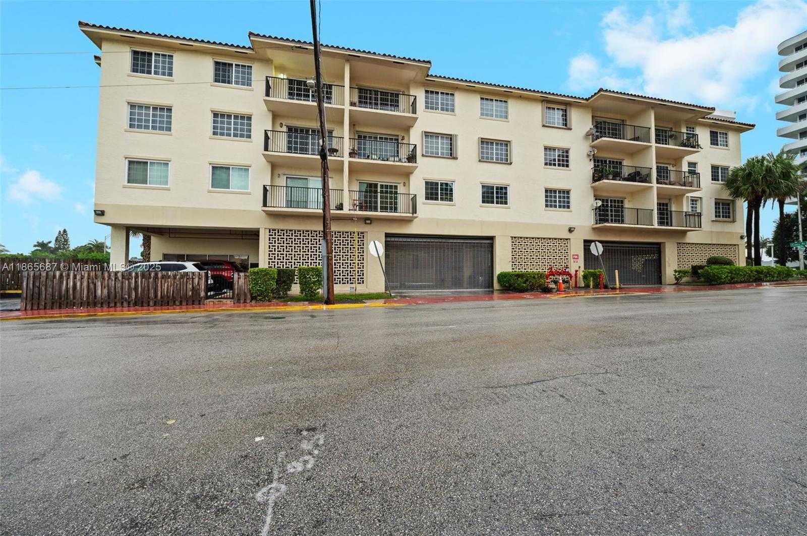 Small Image of 8900 COLLINS AVE #203, Surfside Number 23