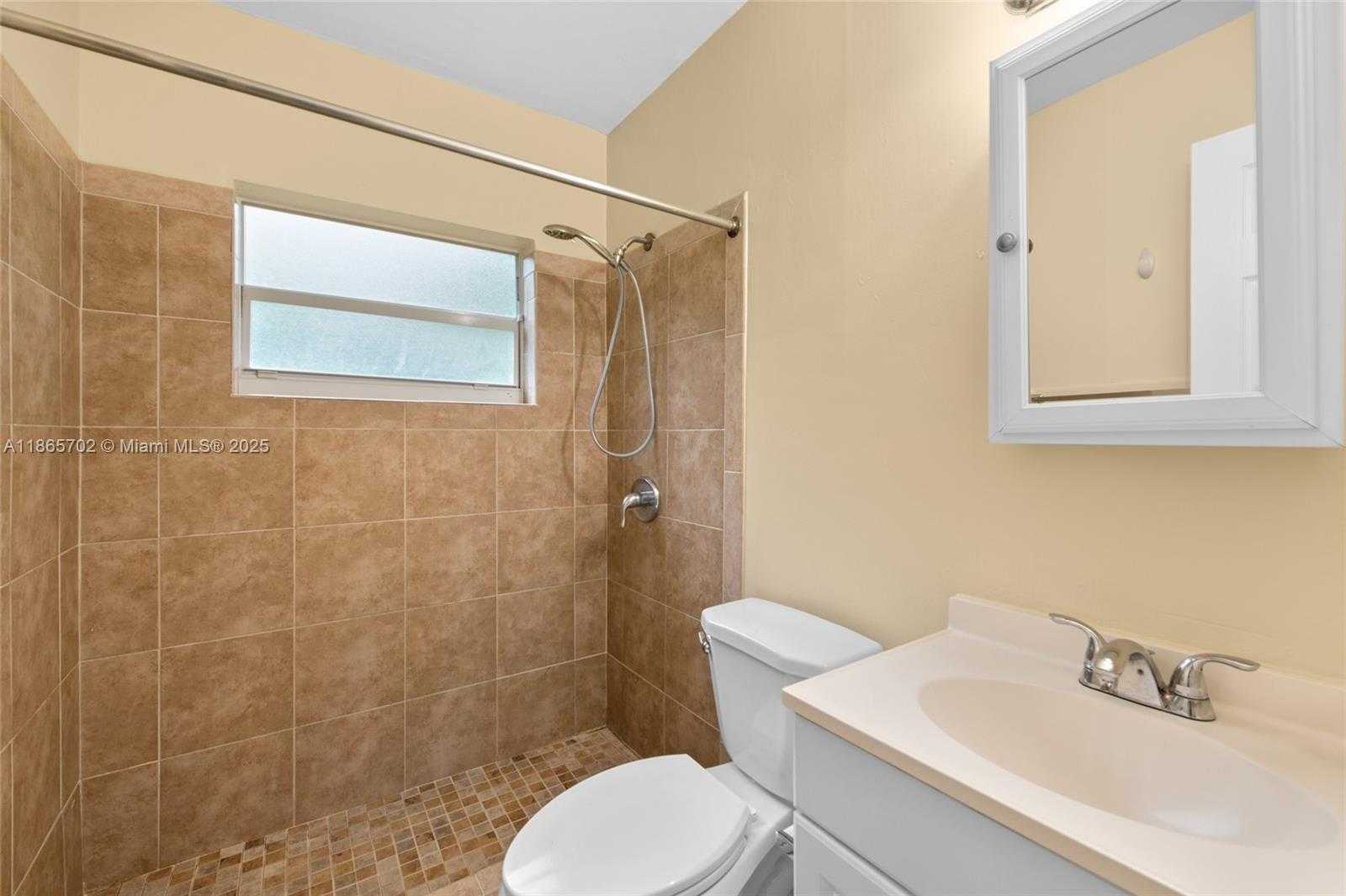 Small Image of 22420 SOUTH WEST 113TH CT, Miami Number 14