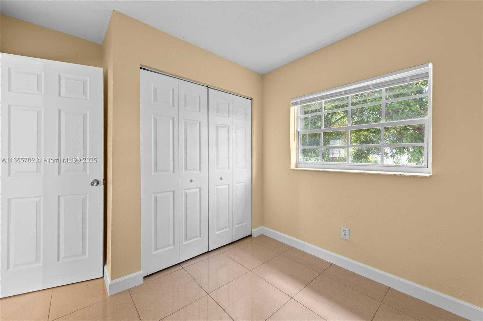 Small Image of 22420 SOUTH WEST 113TH CT, Miami Number 18