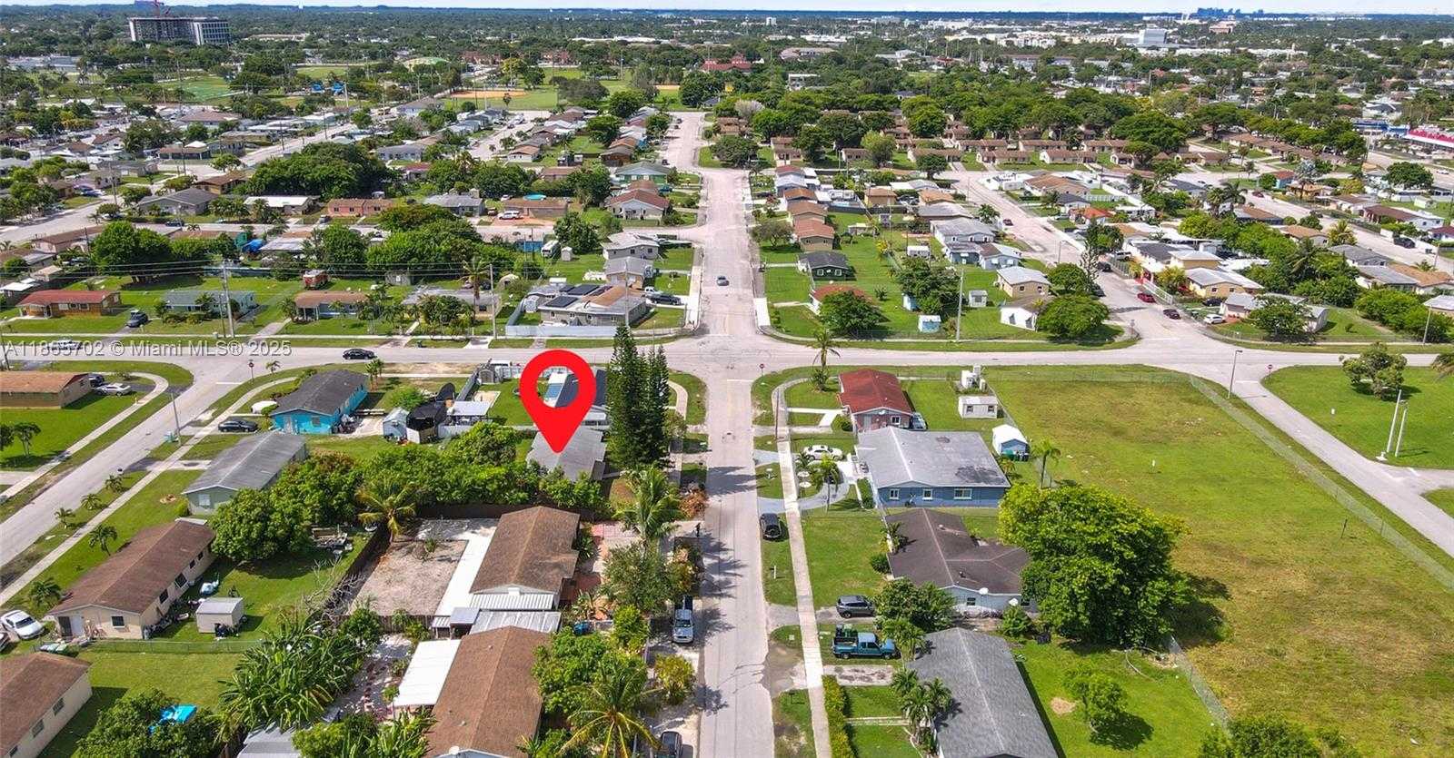 Small Image of 22420 SOUTH WEST 113TH CT, Miami Number 24