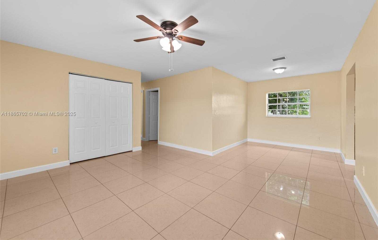 Small Image of 22420 SOUTH WEST 113TH CT, Miami Number 6