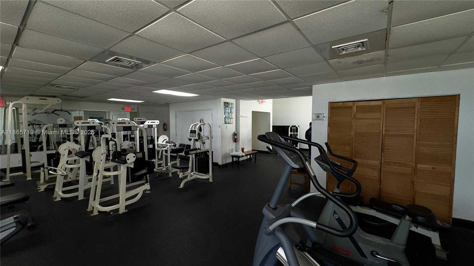 Small Image of 3725 SOUTH OCEAN DR #403, Hollywood Number 16