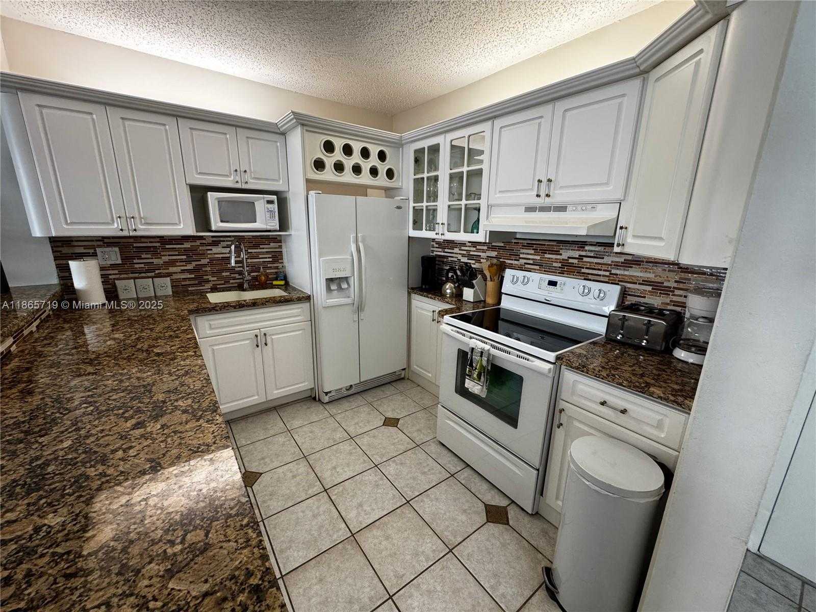 Small Image of 3725 SOUTH OCEAN DR #403, Hollywood Number 7