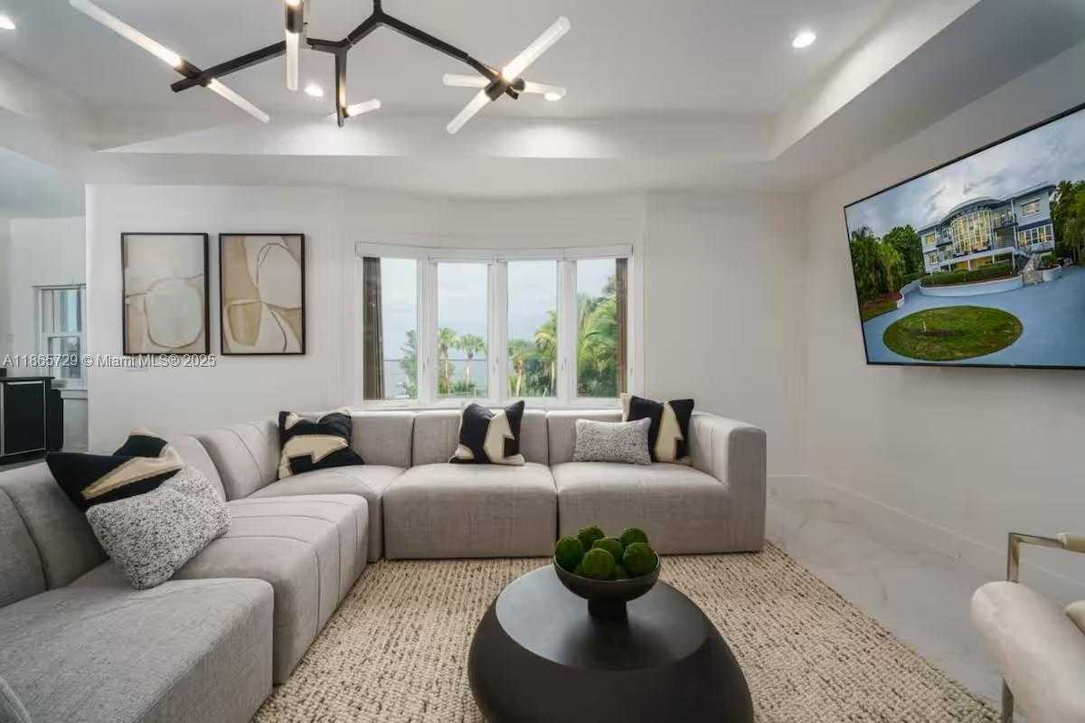 Small Image of 2827 SOUTH INDIAN RIVER DR #., Fort Pierce Number 14