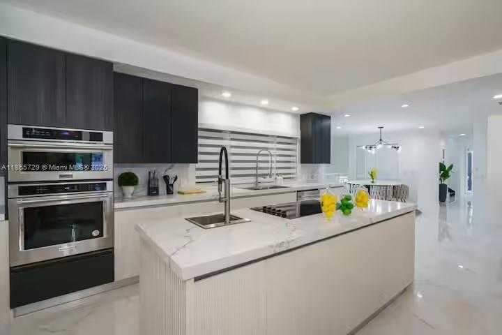 Small Image of 2827 SOUTH INDIAN RIVER DR #., Fort Pierce Number 3