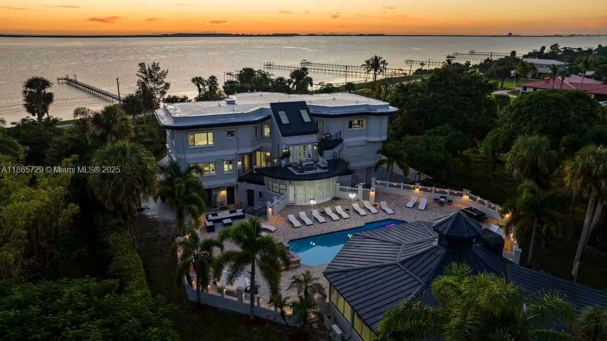 Small Image of 2827 SOUTH INDIAN RIVER DR #., Fort Pierce Number 74