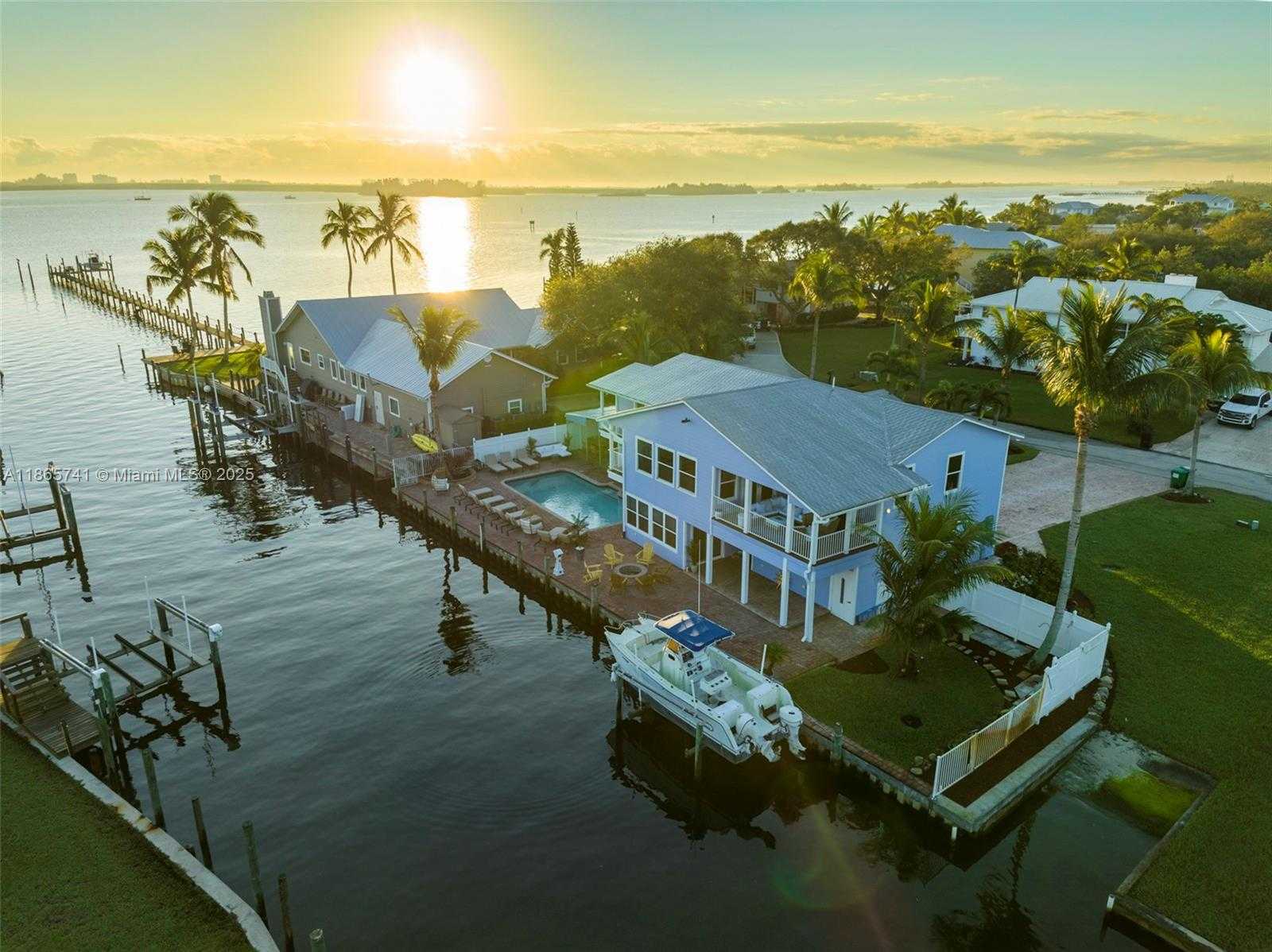 Small Image of 474 PENINSULA DR, Fort Pierce Number 2