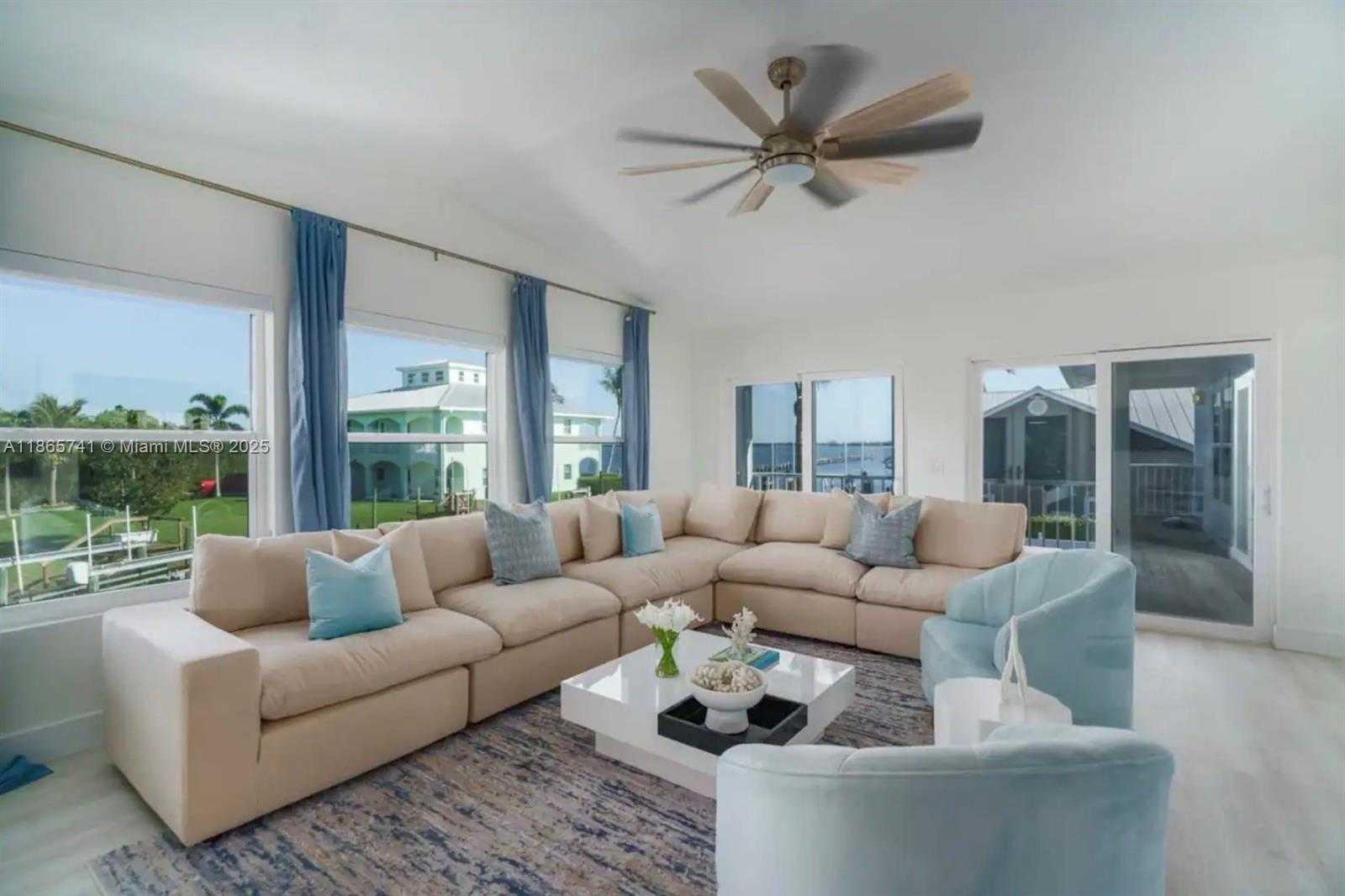 Small Image of 474 PENINSULA DR, Fort Pierce Number 31