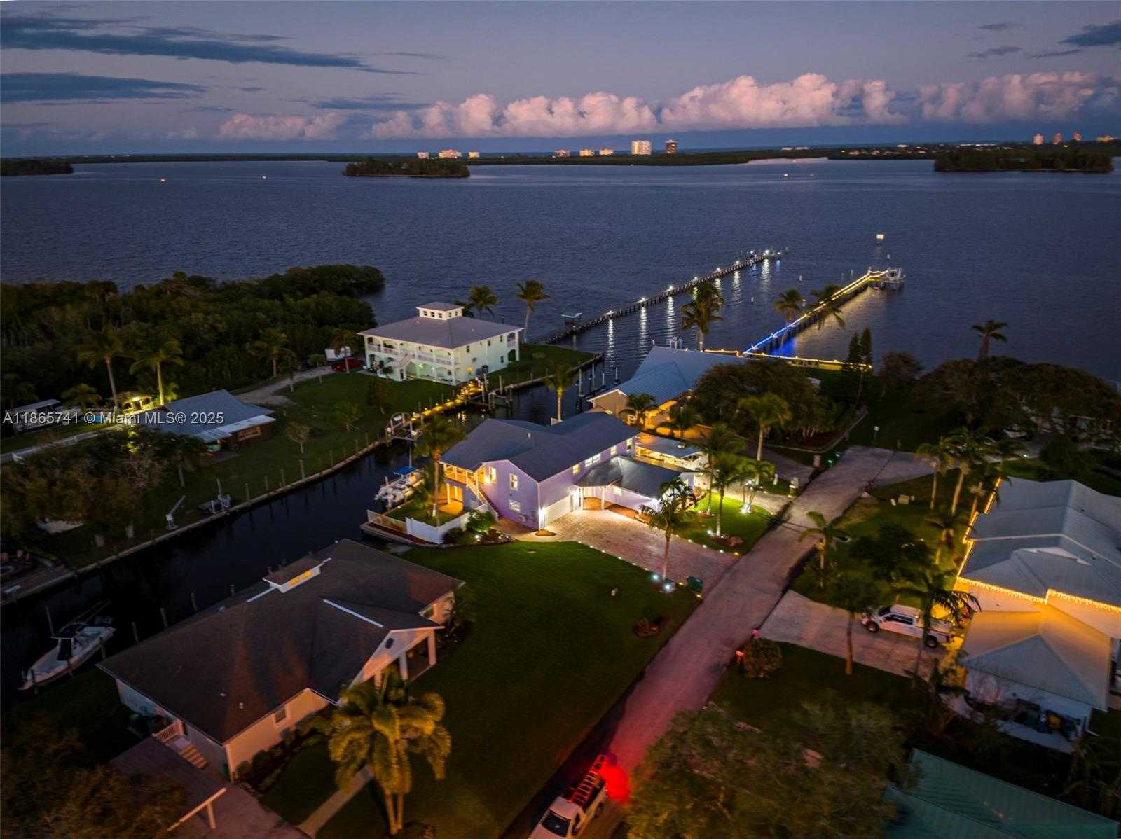 Small Image of 474 PENINSULA DR, Fort Pierce Number 4