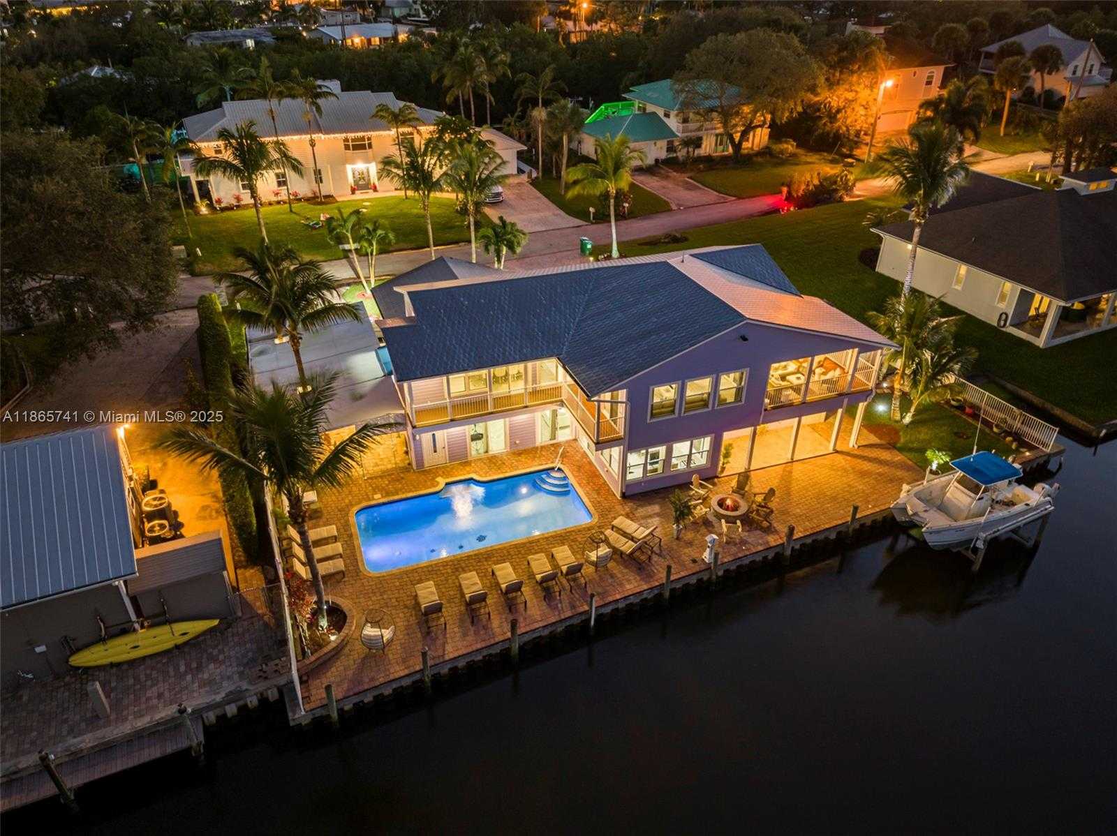 Small Image of 474 PENINSULA DR, Fort Pierce Number 6