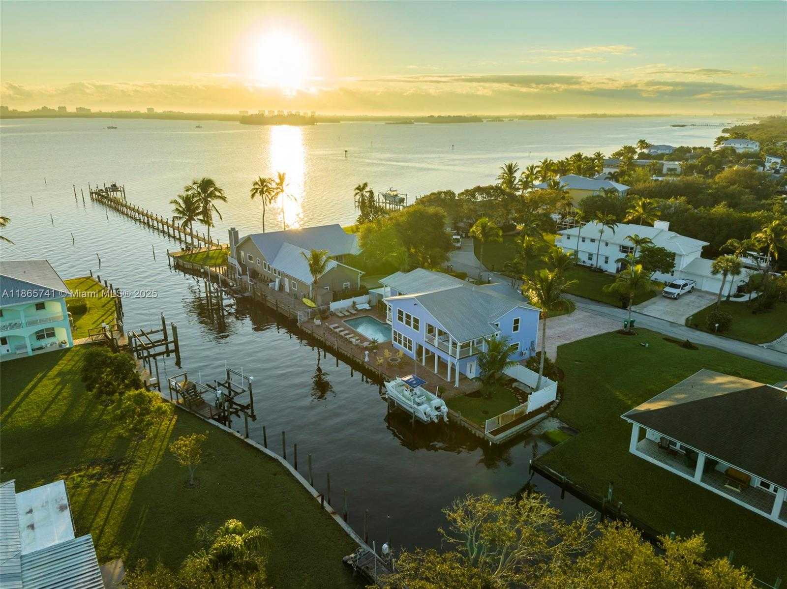 Small Image of 474 PENINSULA DR, Fort Pierce Number 7