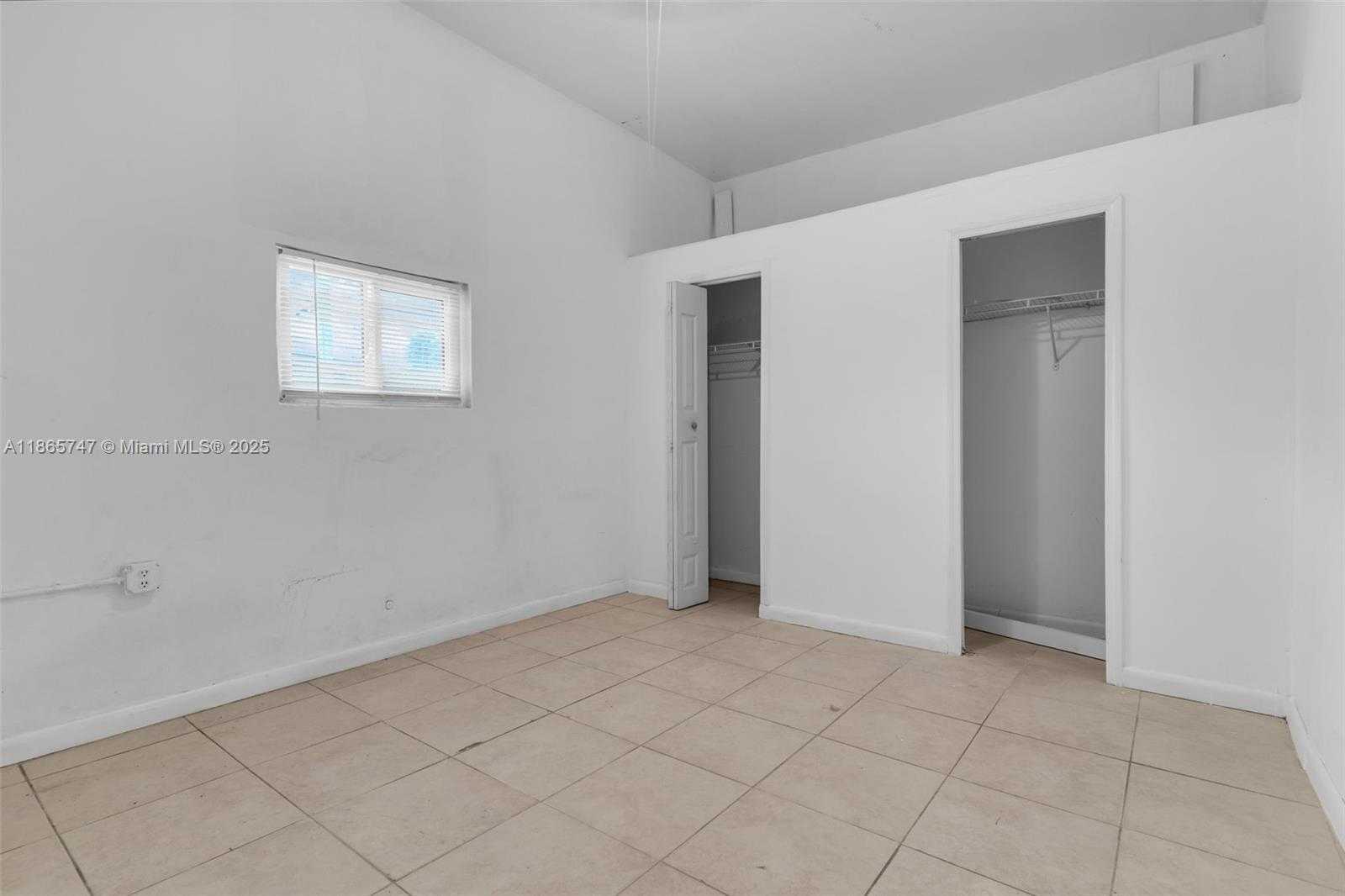 Small Image of 1282 NORTH WEST 55TH TER, Miami Number 10