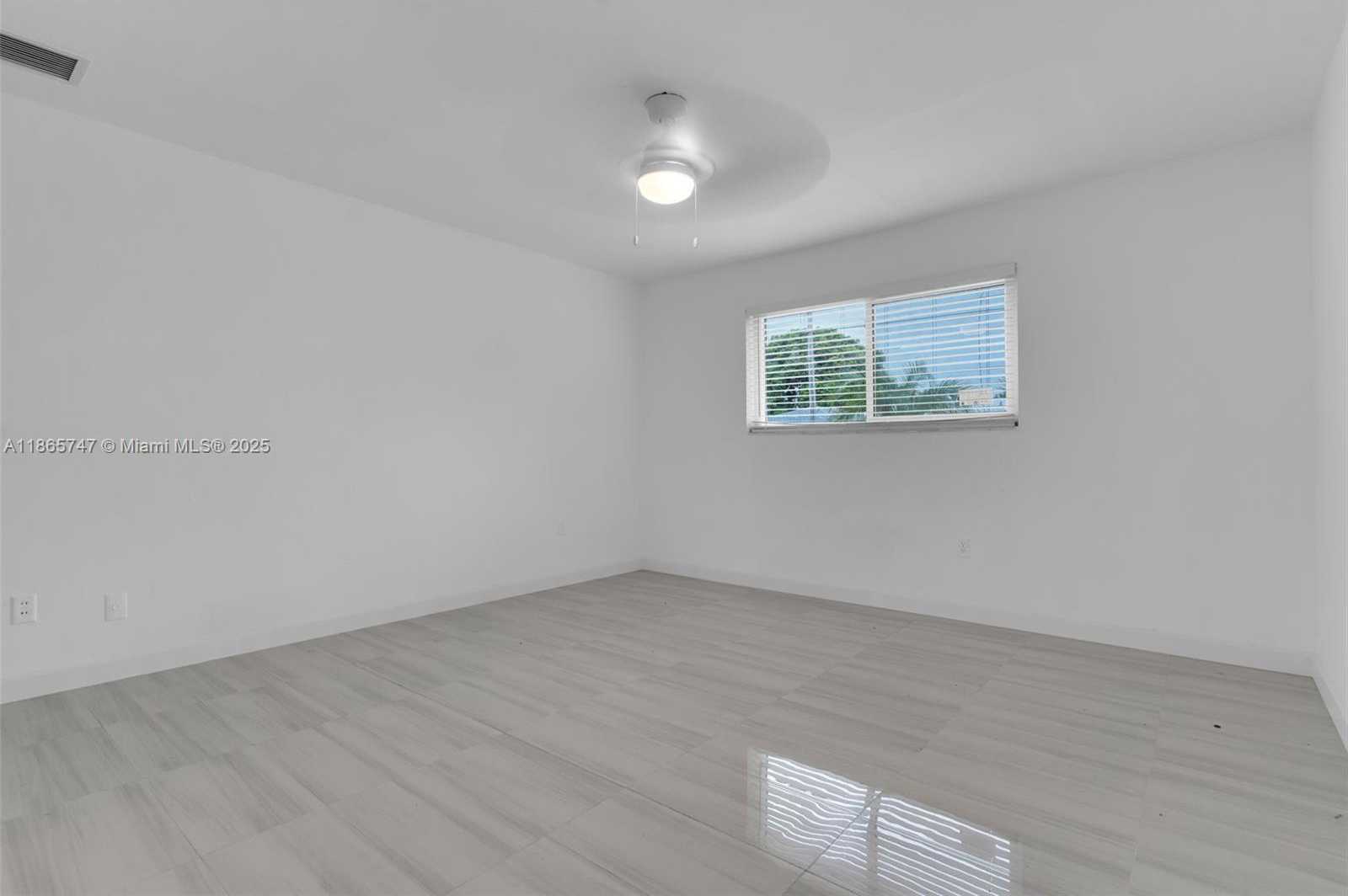 Small Image of 1282 NORTH WEST 55TH TER, Miami Number 15