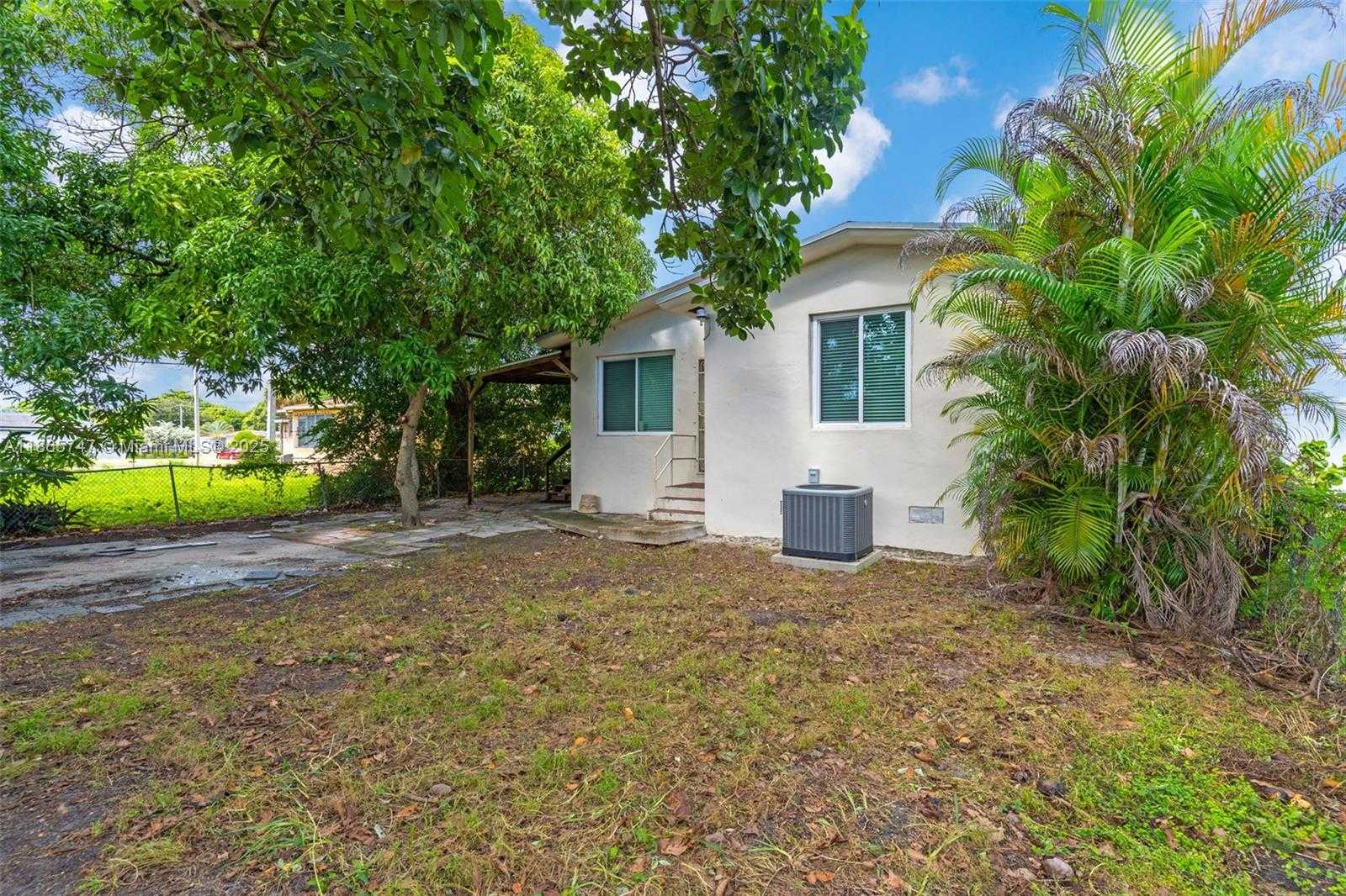 Small Image of 1282 NORTH WEST 55TH TER, Miami Number 25
