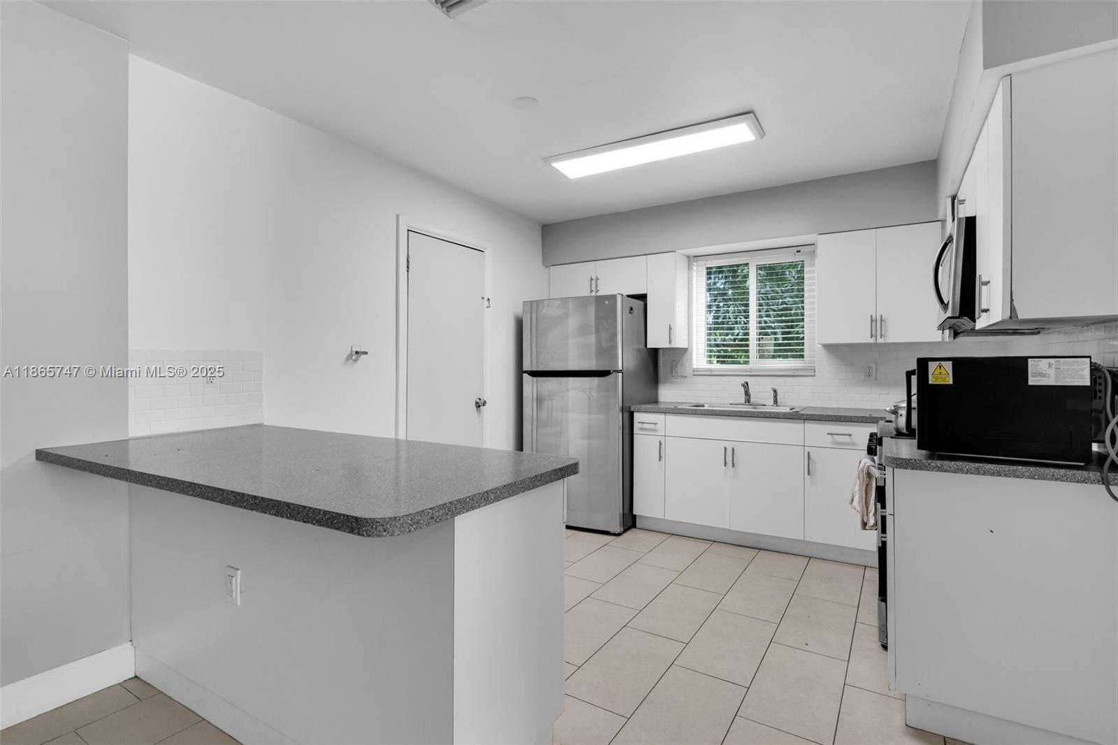 Small Image of 1282 NORTH WEST 55TH TER, Miami Number 6