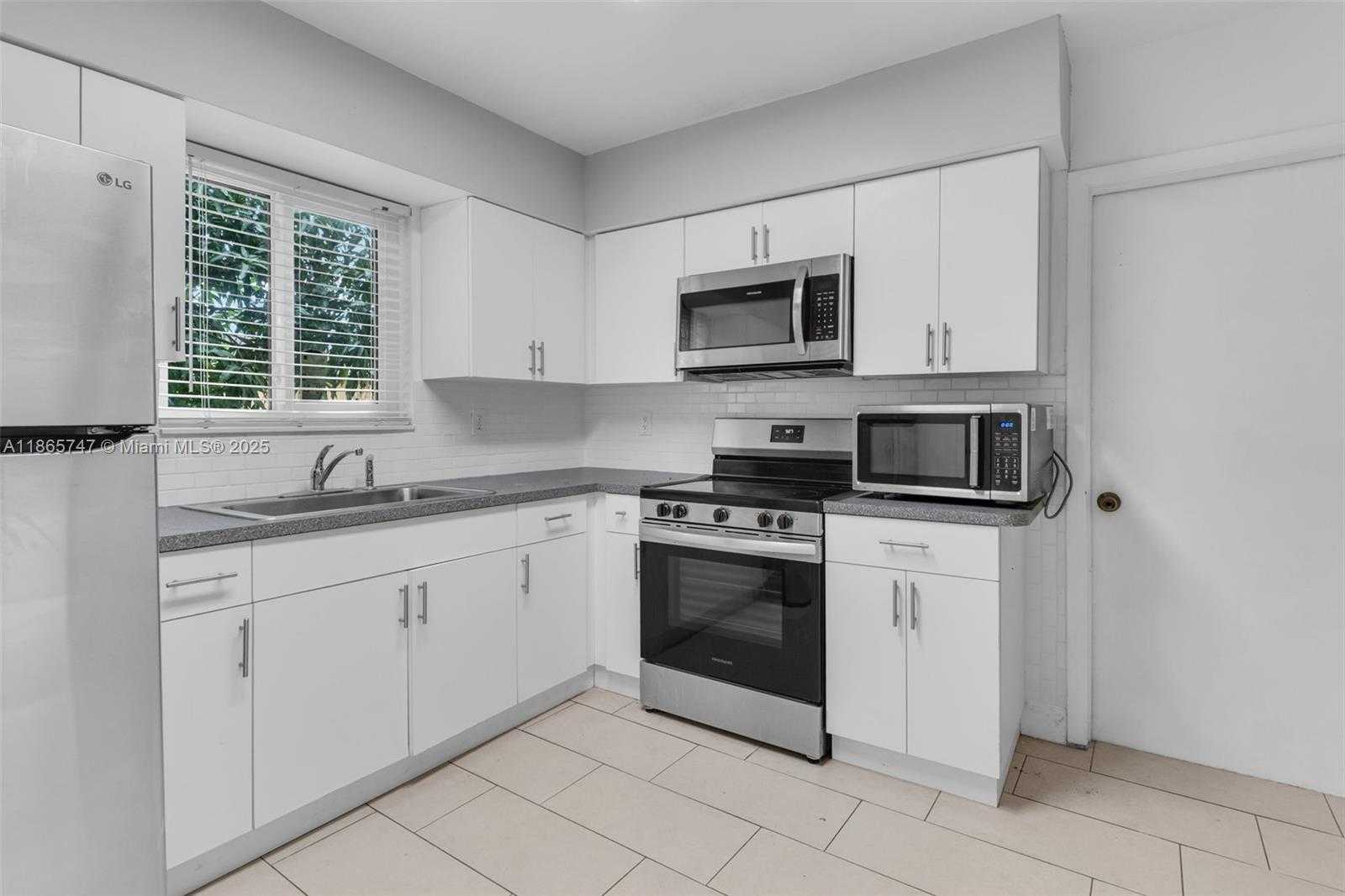 Small Image of 1282 NORTH WEST 55TH TER, Miami Number 7